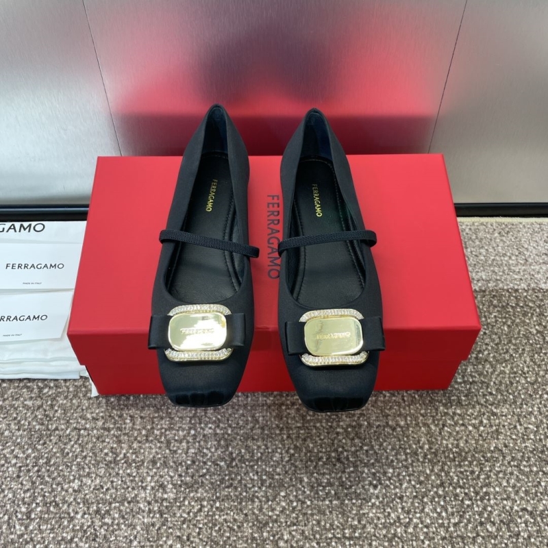 Ferragamo flat shoes